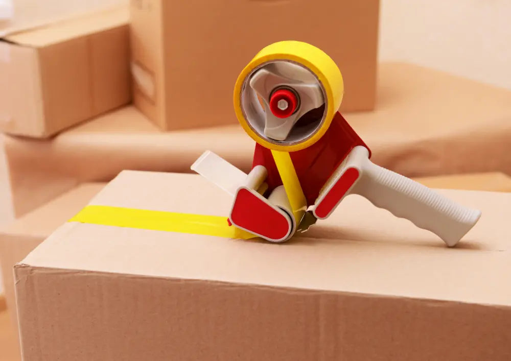 Den Klebebandabroller richtig einfädeln – Schritt-für-Schritt-Anleitung