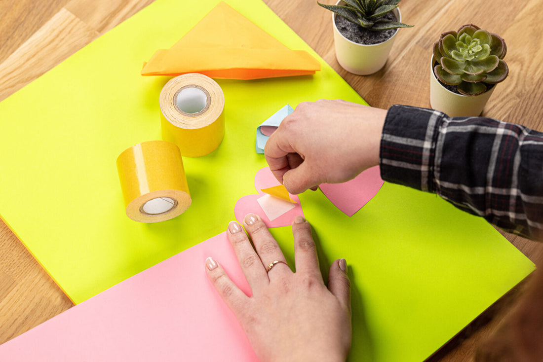 Wie kann ich doppelseitiges Klebeband entfernen?